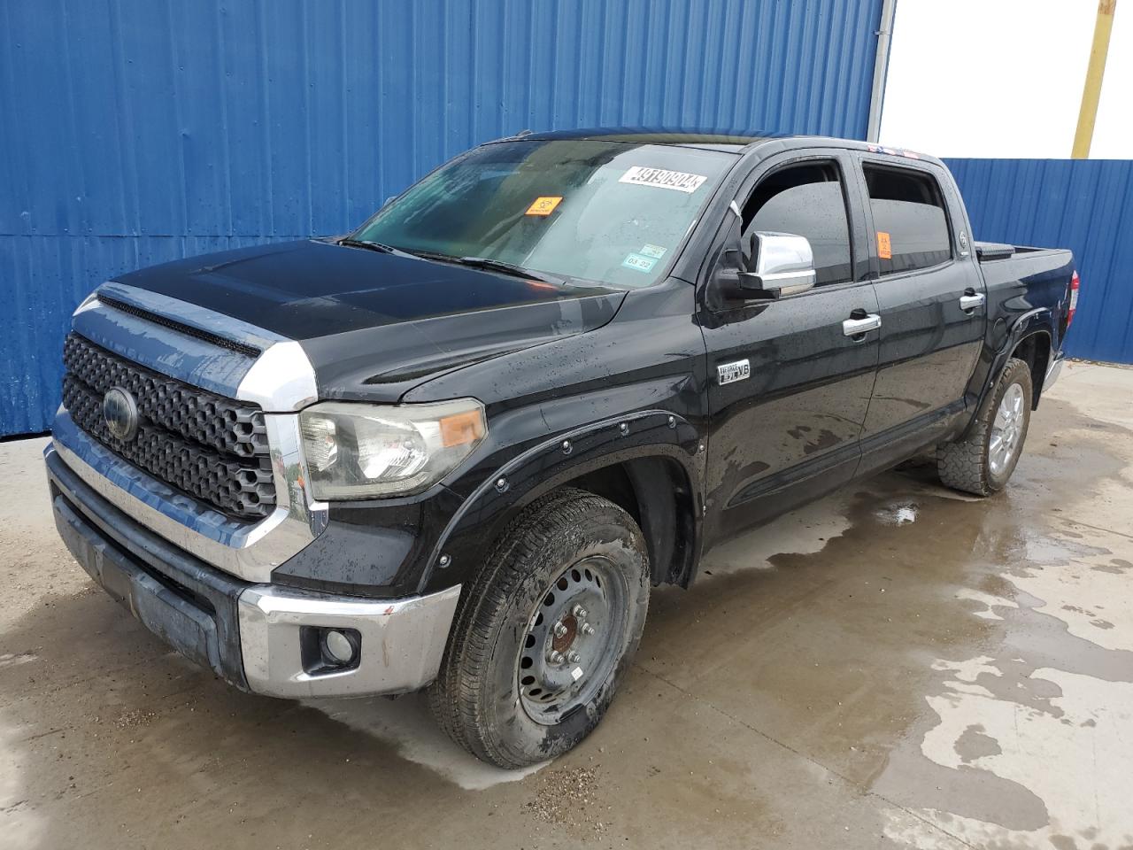 2018 Toyota Tundra Crewmax Sr5 vin: 5TFEY5F1XJX234697