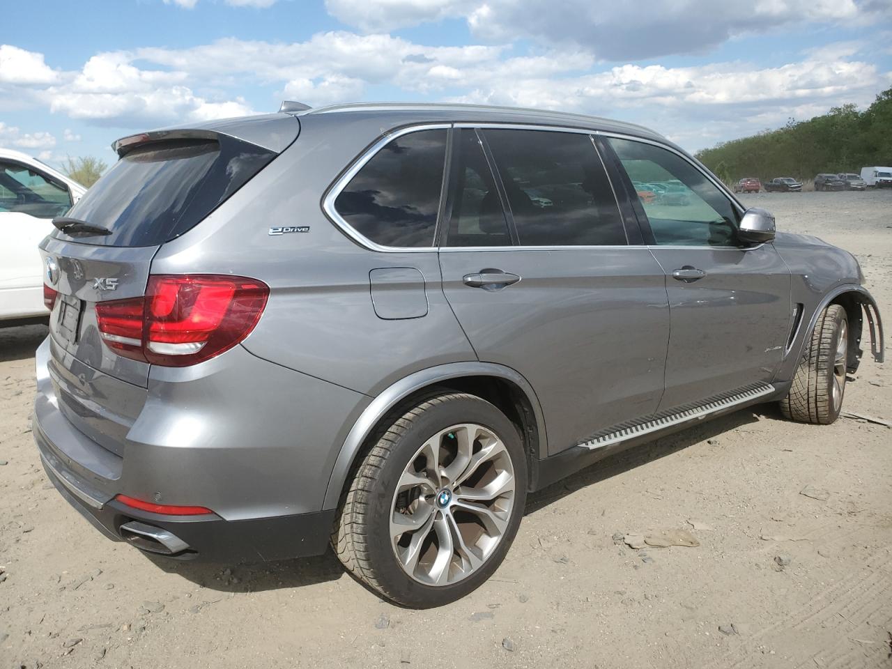 5UXKT0C56J0W00433 2018 BMW X5 Xdr40E