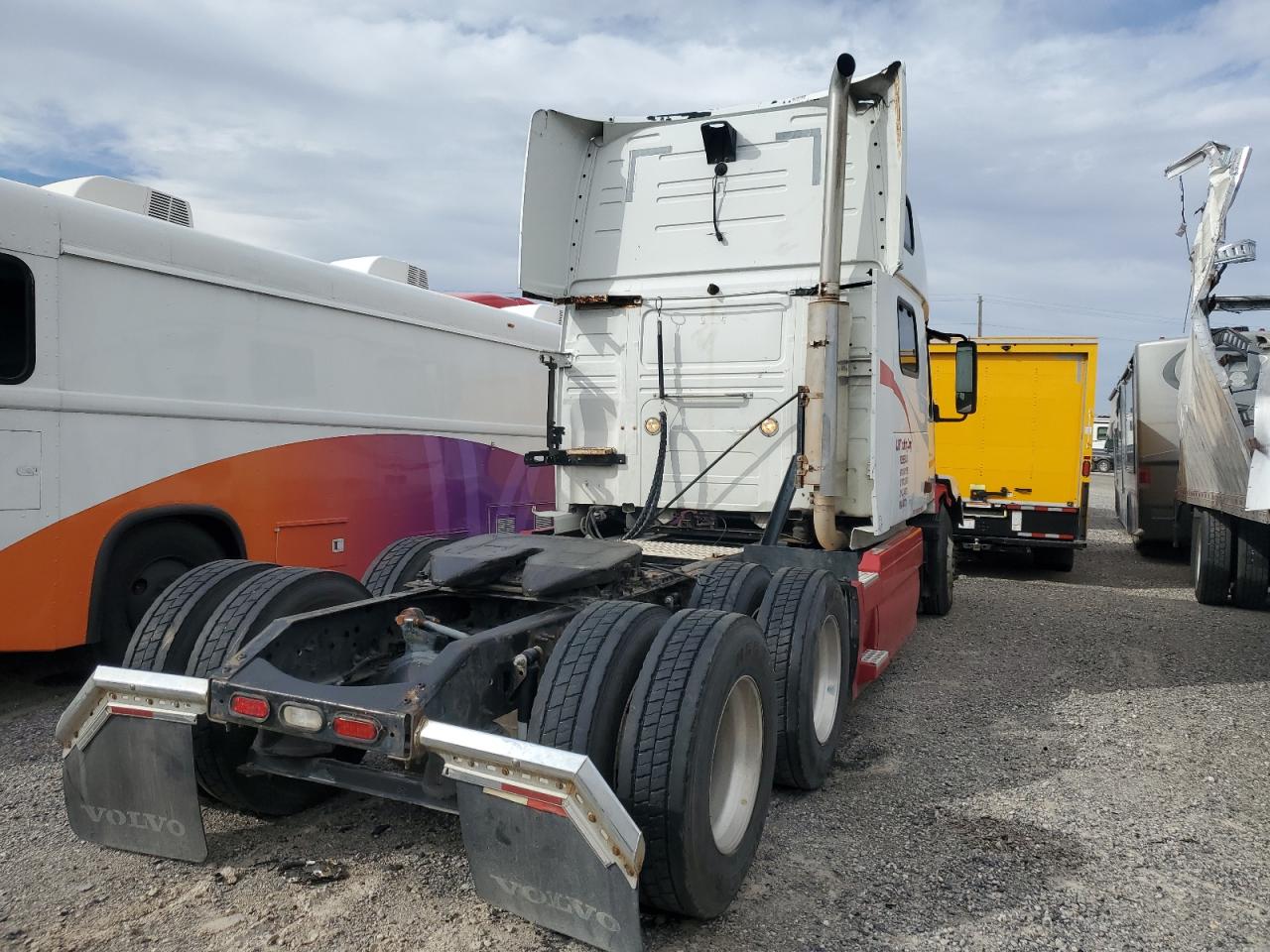 4V4NC9TGX7N440724 2007 Volvo Vn Vnl