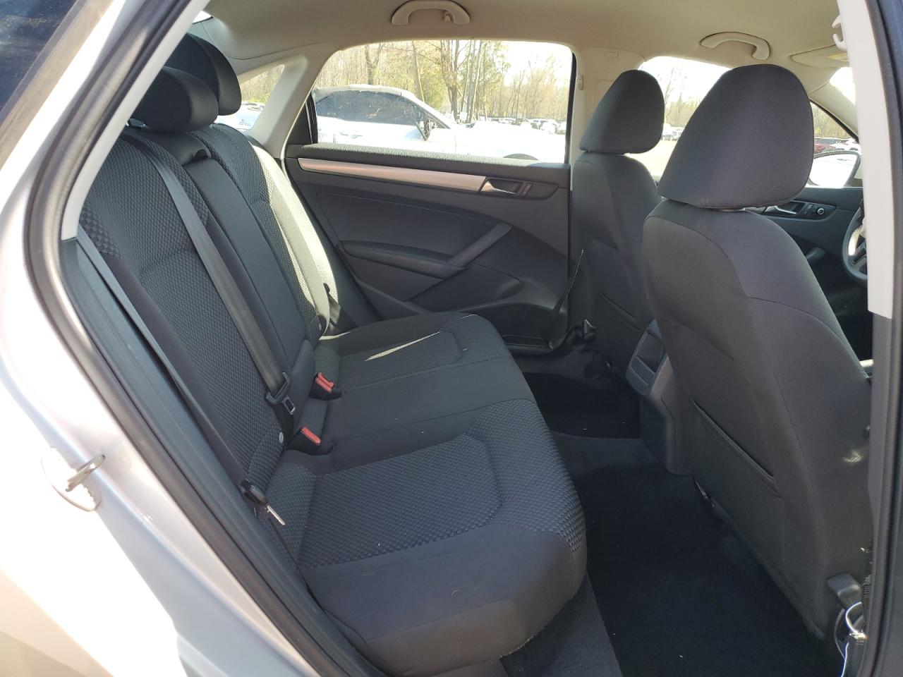 1VWAP7A35CC007981 2012 Volkswagen Passat S