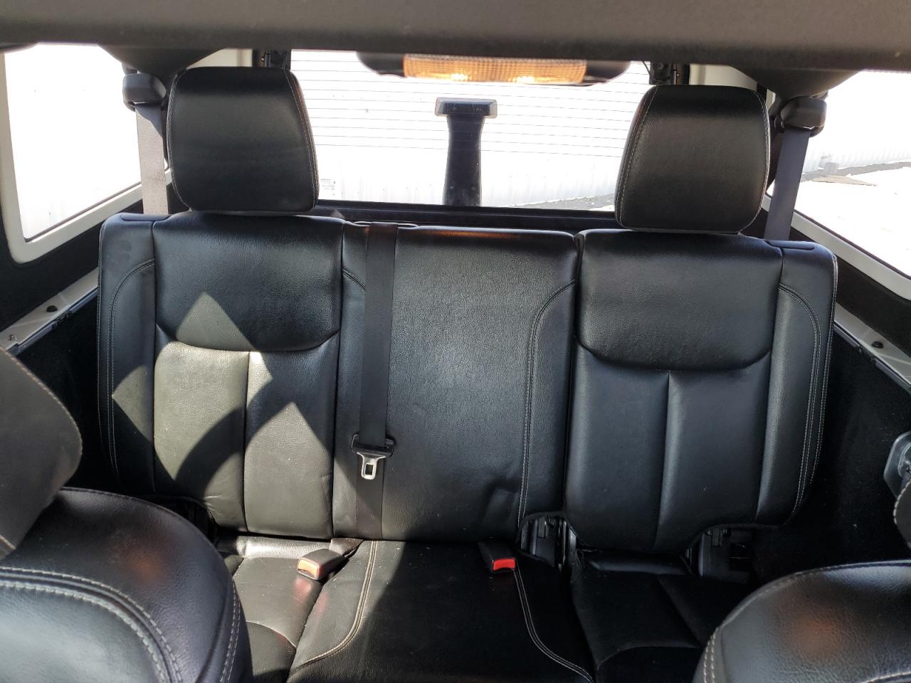 1C4BJWEGXGL261420 2016 Jeep Wrangler Unlimited Sahara