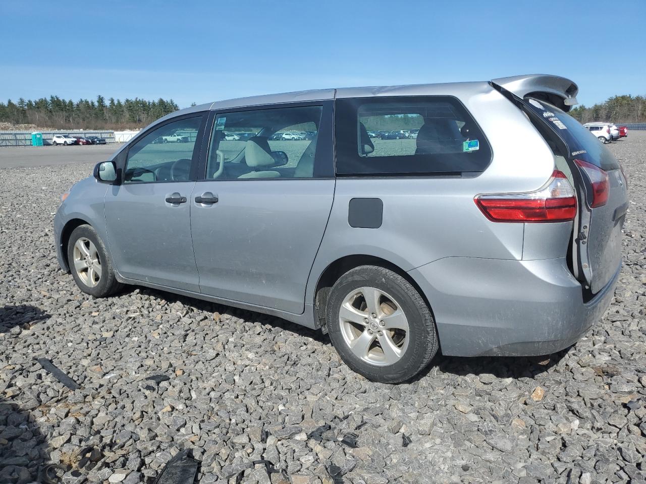 5TDZK3DC6FS625001 2015 Toyota Sienna