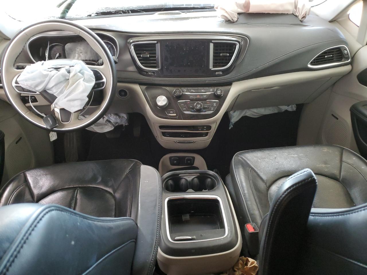 2C4RC1N71JR145095 2018 Chrysler Pacifica Hybrid Limited