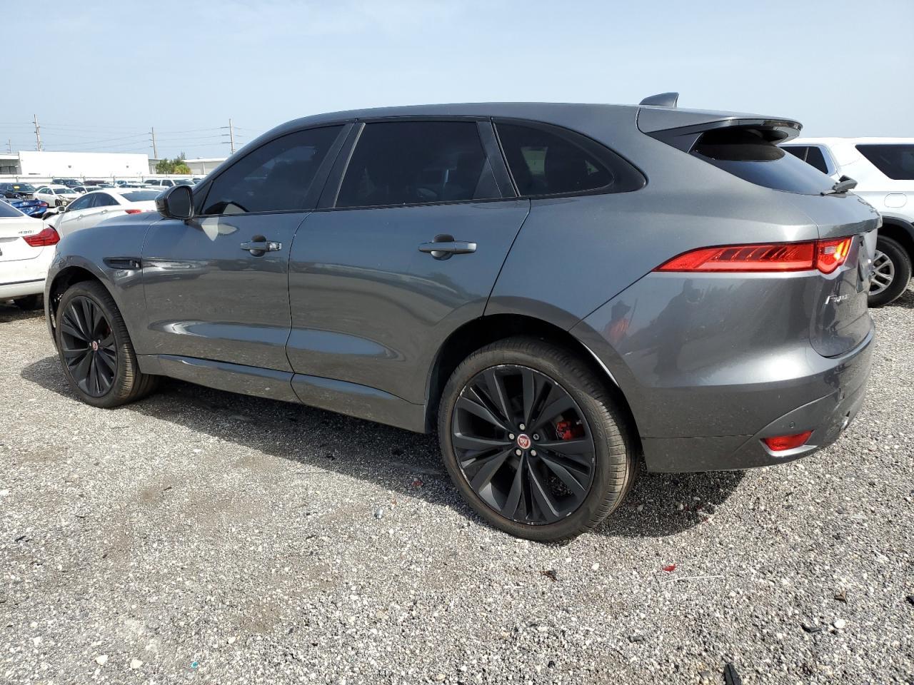 2017 Jaguar F-Pace Premium vin: SADCJ2BV2HA880062