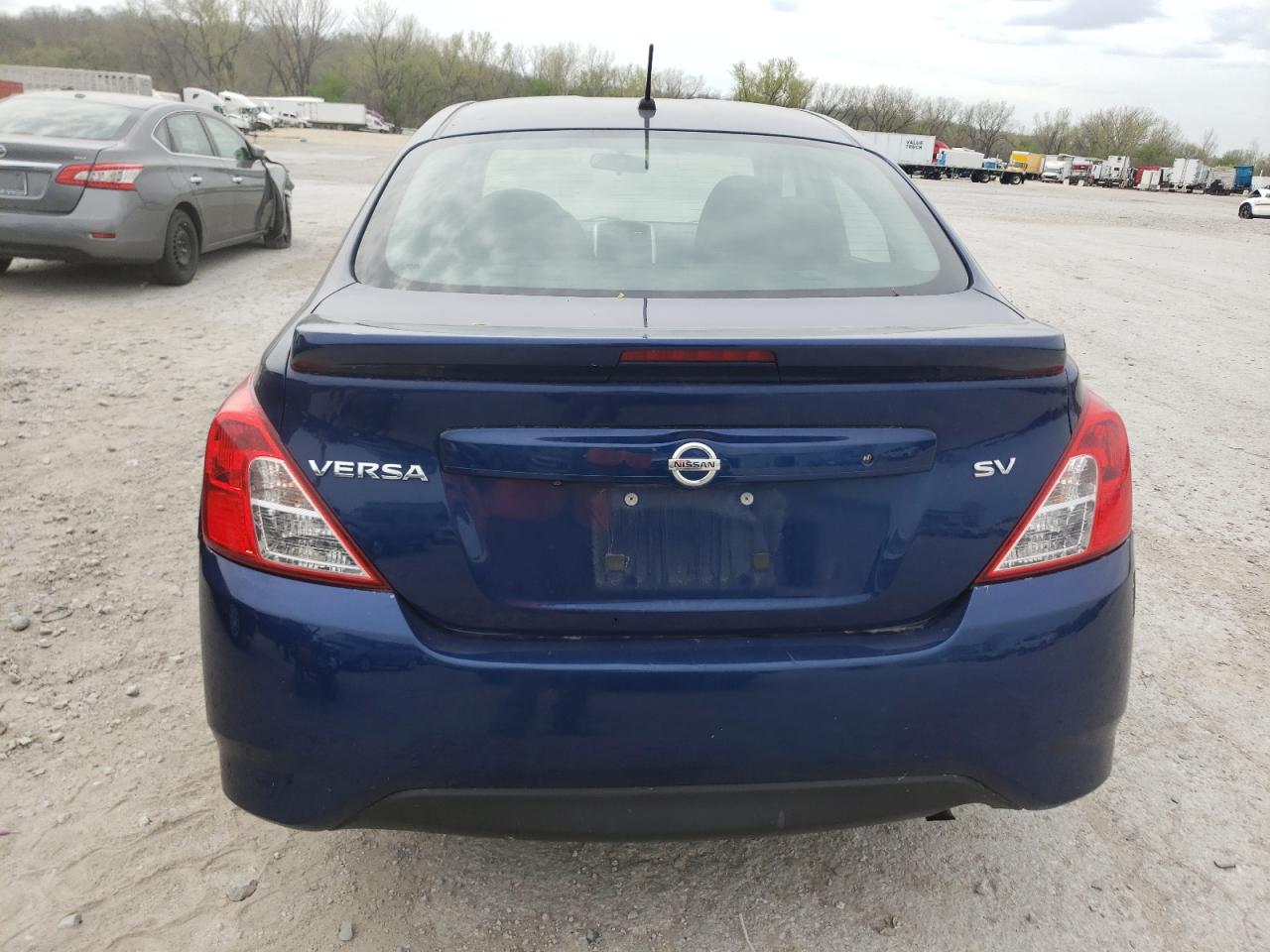 3N1CN7APXKL859785 2019 Nissan Versa S