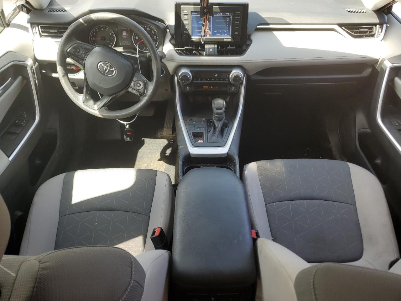 2T3P1RFV8MC213462 2021 Toyota Rav4 Xle