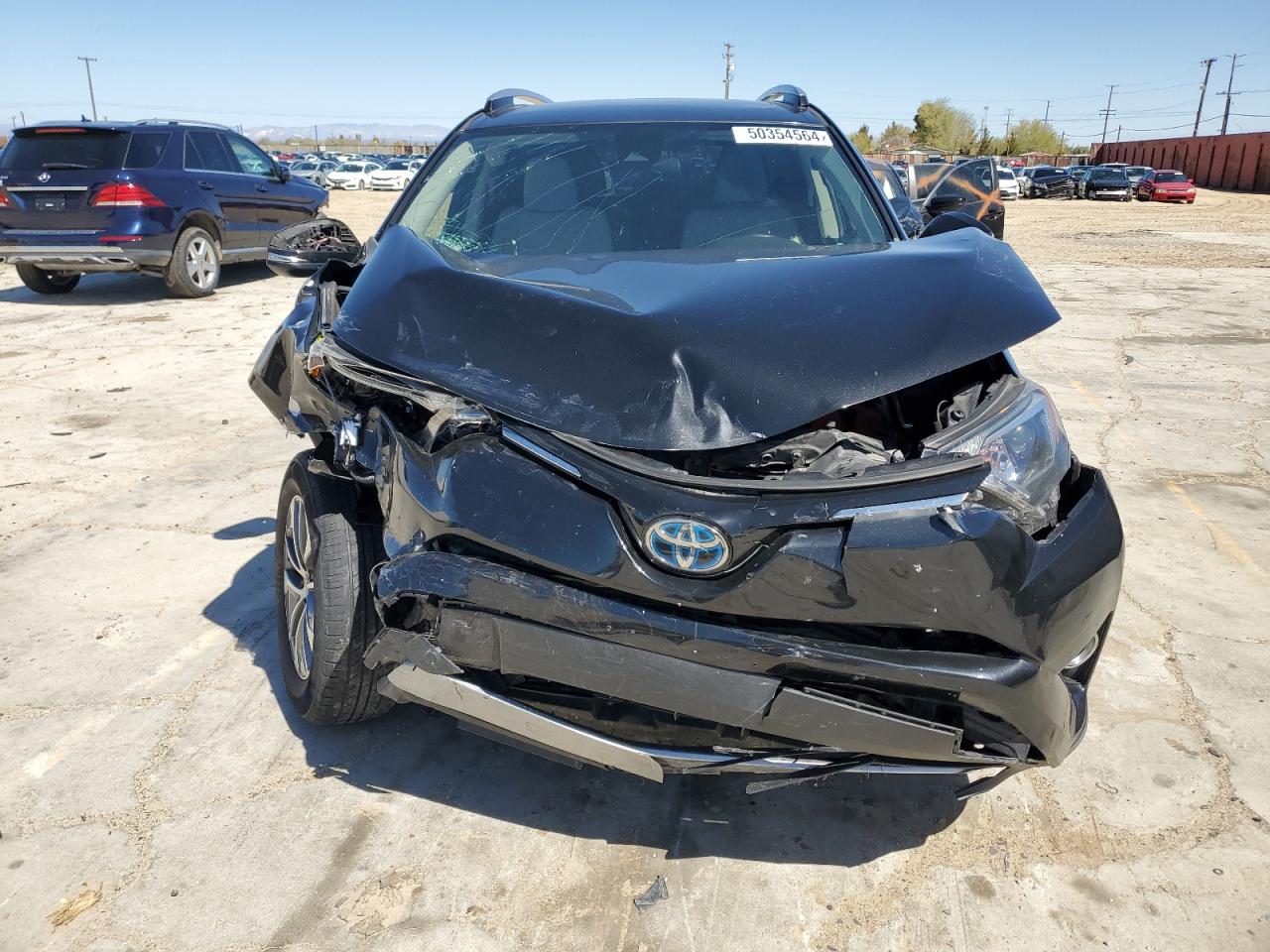 2018 Toyota Rav4 Hv Le vin: JTMRJREV6JD228074