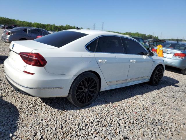 1VWDT7A32HC055261 2017 Volkswagen Passat R-Line