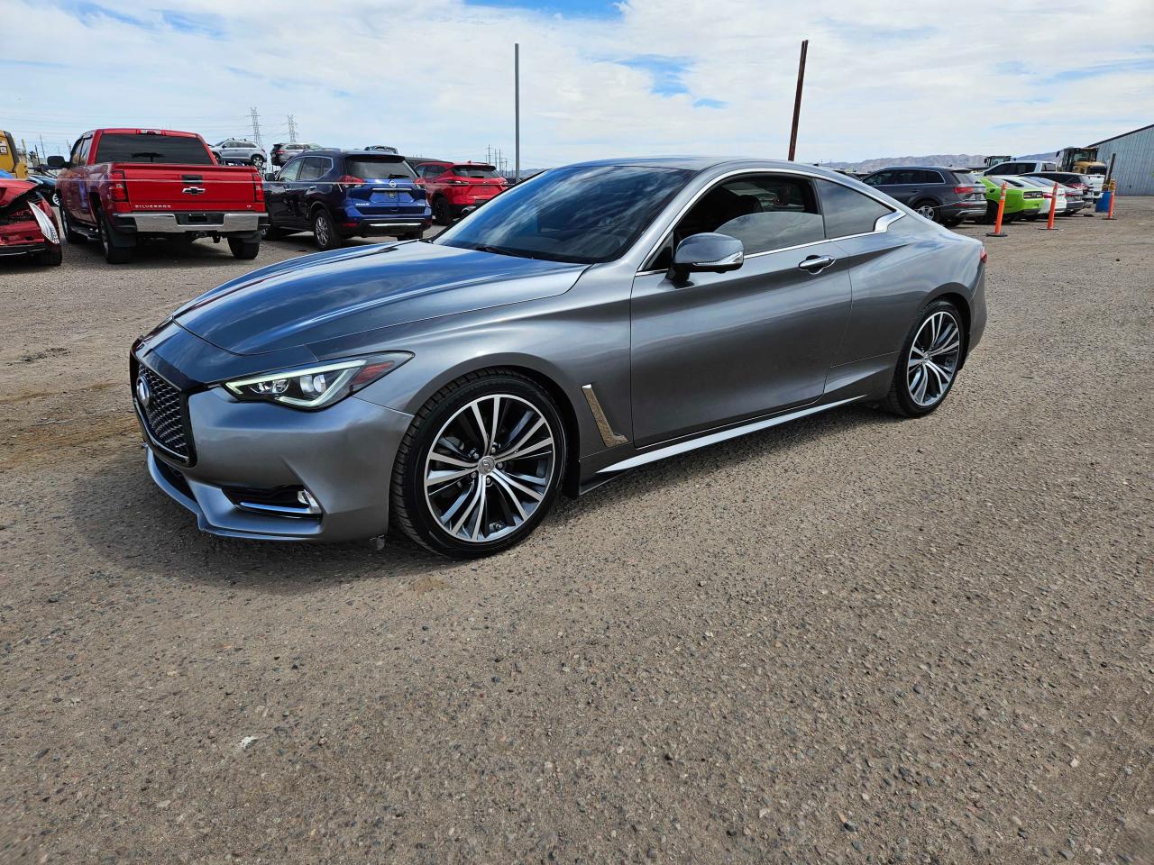 JN1EV7EK7HM362604 2017 Infiniti Q60 Premium