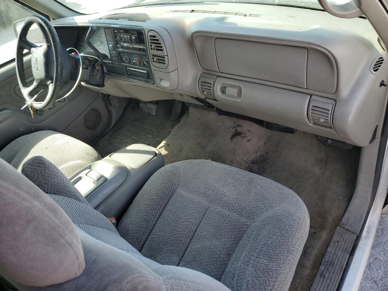 2GTEC19R7W1511917 1998 GMC Sierra C1500