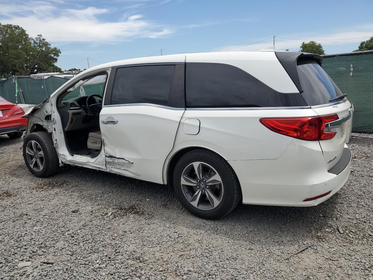 5FNRL6H82JB034584 2018 Honda Odyssey Touring