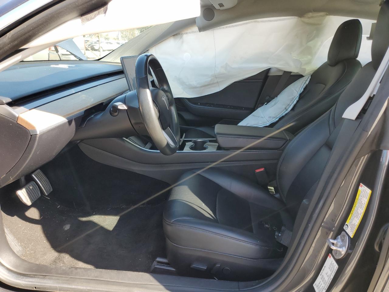 5YJ3E1EA5JF077570 2018 Tesla Model 3