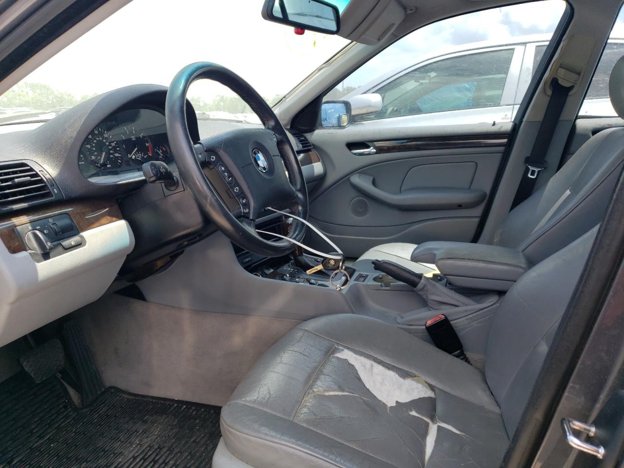 WBAAV33441FU97751 2001 BMW 325 I