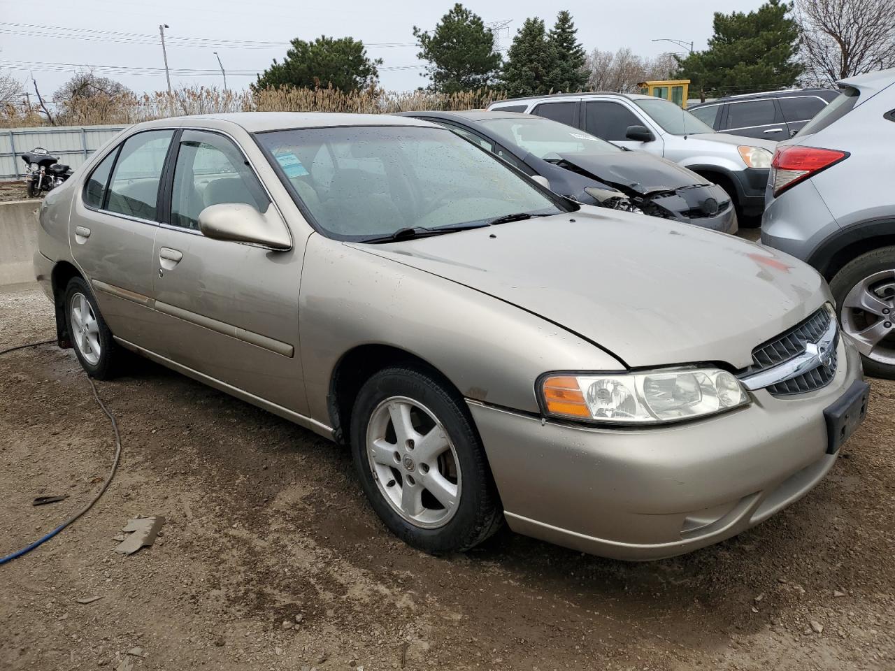 1N4DL01D3YC133295 2000 Nissan Altima Xe