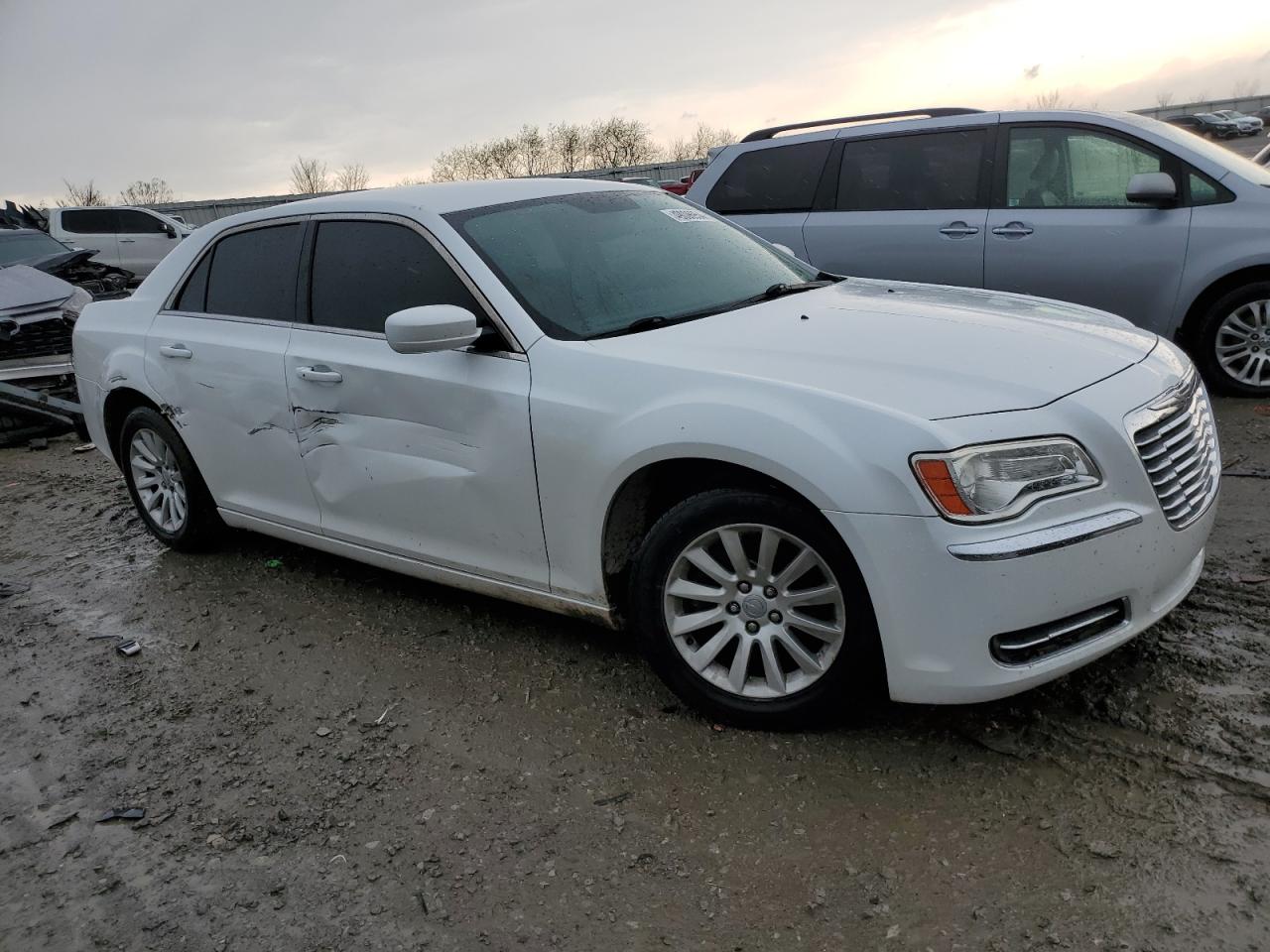 2C3CCAAG3DH527784 2013 Chrysler 300