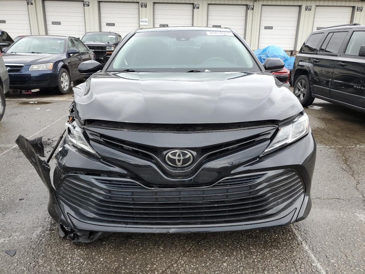 2018 Toyota Camry L vin: 4T1B11HK6JU036136