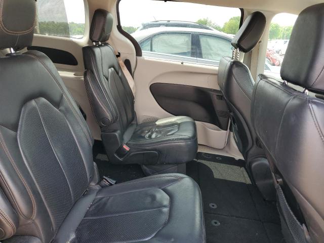 2019 Chrysler Pacifica - Image 11