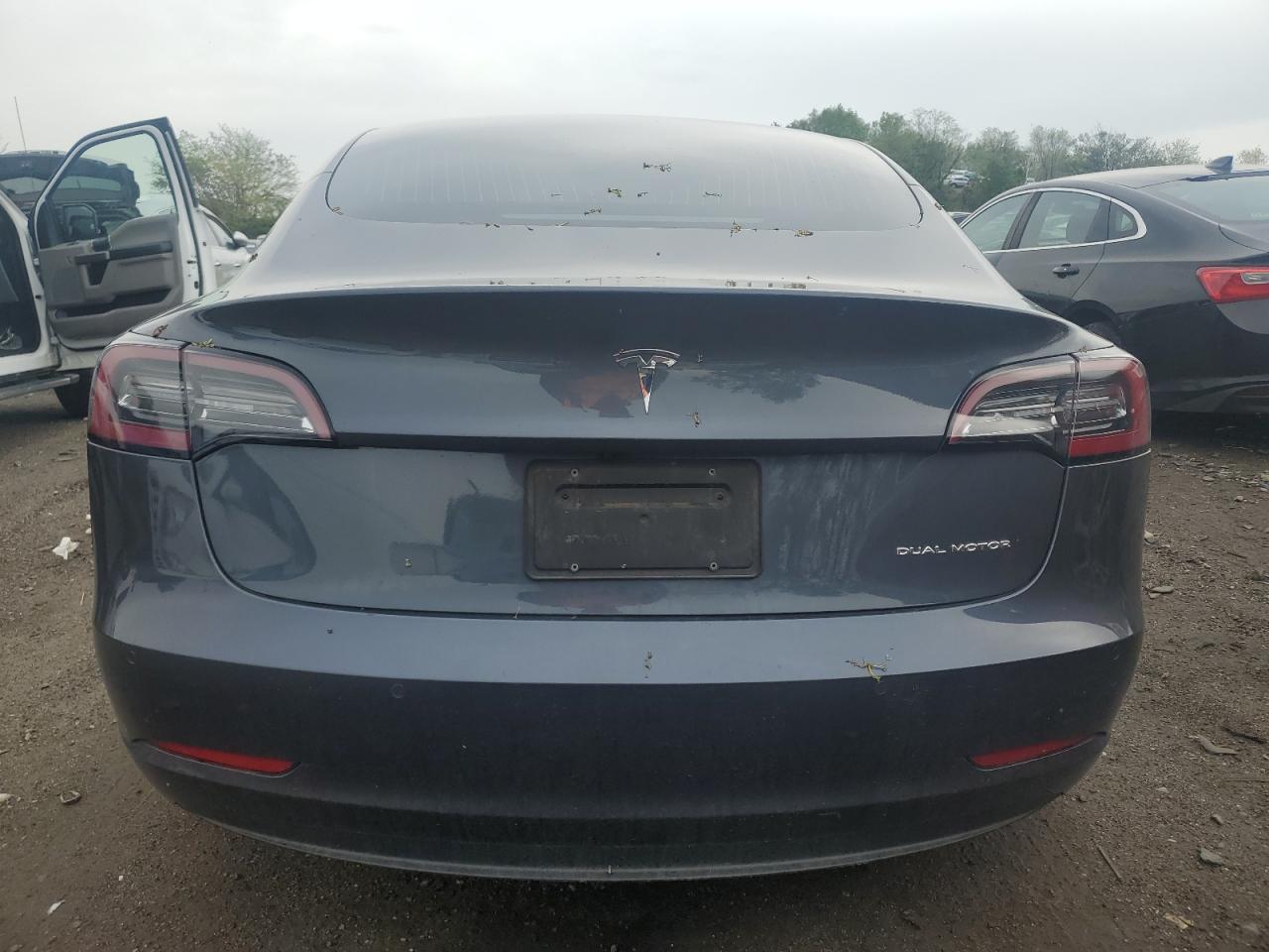 5YJ3E1EB9KF465198 2019 Tesla Model 3