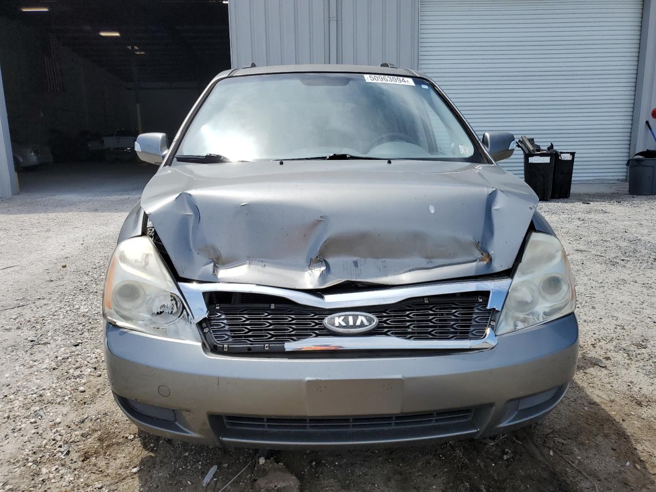 KNDMG4C71B6383945 2011 Kia Sedona Lx