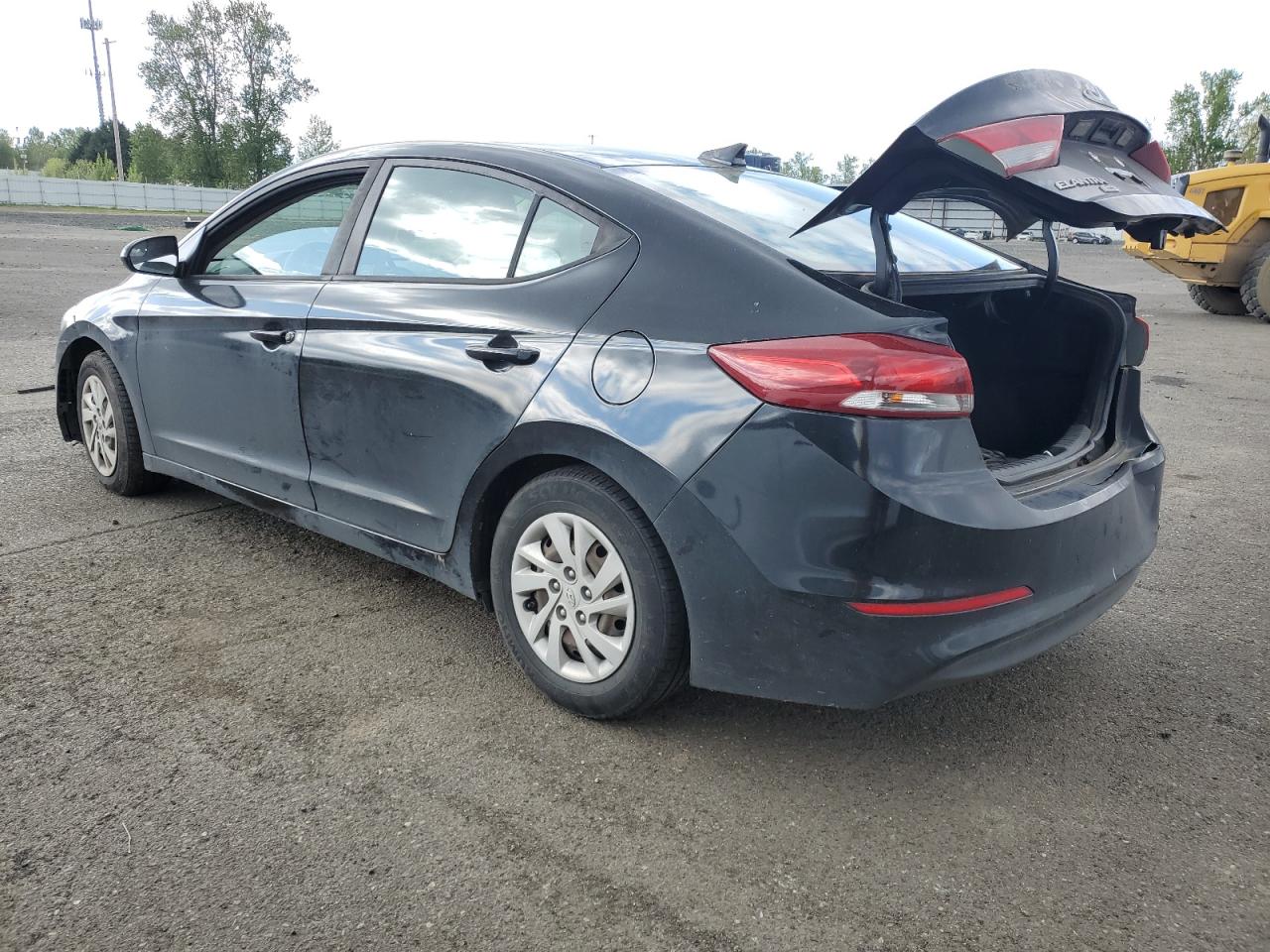 KMHD74LF2HU182806 2017 Hyundai Elantra Se