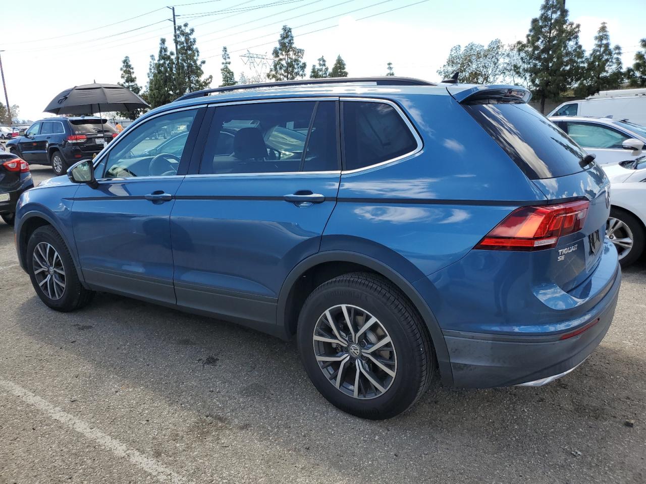 3VV3B7AX7KM094813 2019 Volkswagen Tiguan Se