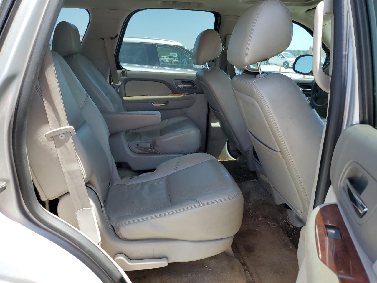 1GNSKCE02CR151765 2012 Chevrolet Tahoe K1500 Ltz