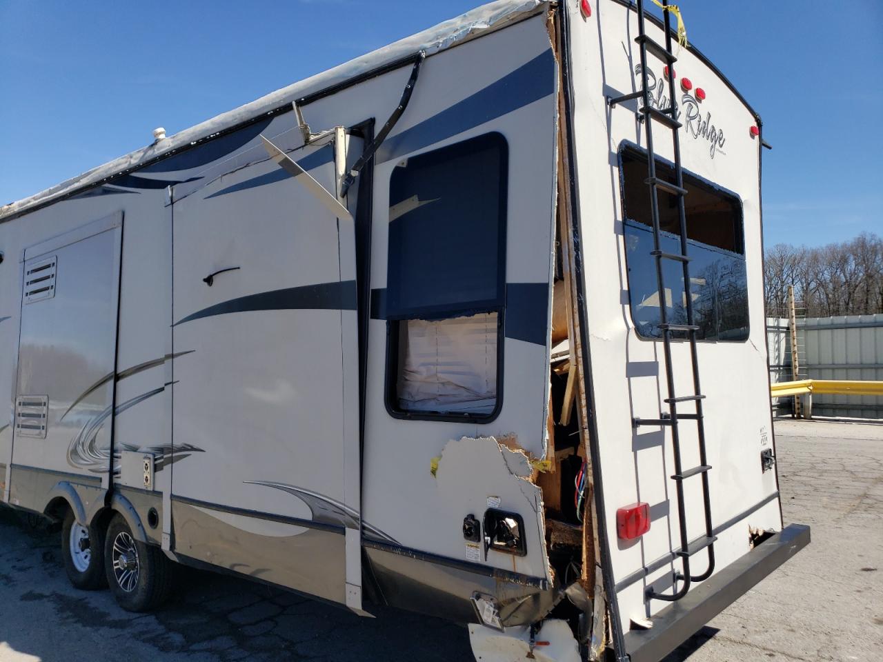 Lot #2770814046 2013 KEYSTONE 5TH WHEEL