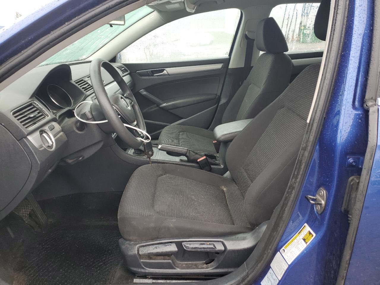 1VWAT7A34HC073845 2017 Volkswagen Passat S