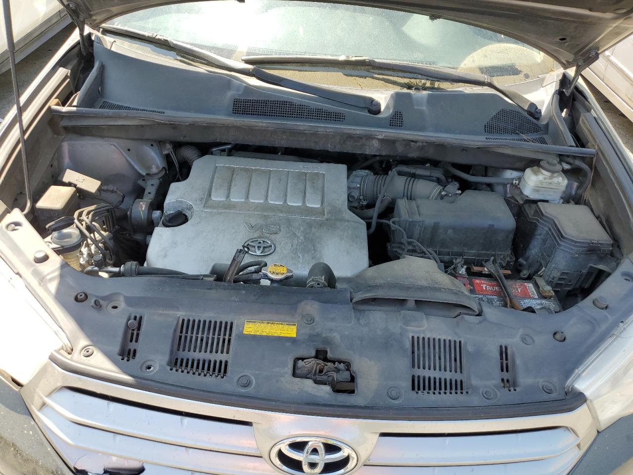 5TDZK3EH8BS049674 2011 Toyota Highlander Base