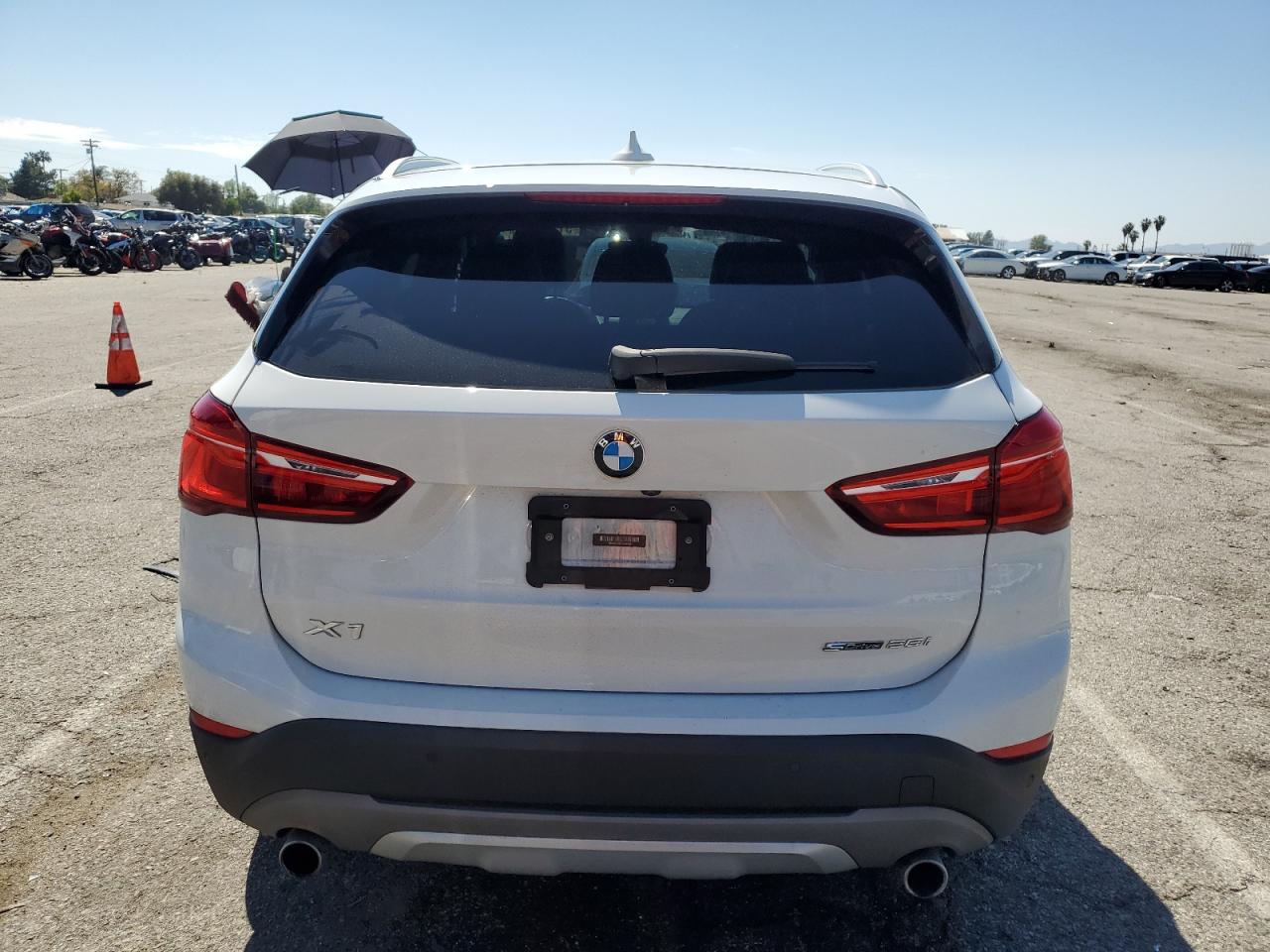 WBXHU7C37J5L09235 2018 BMW X1 Sdrive28I