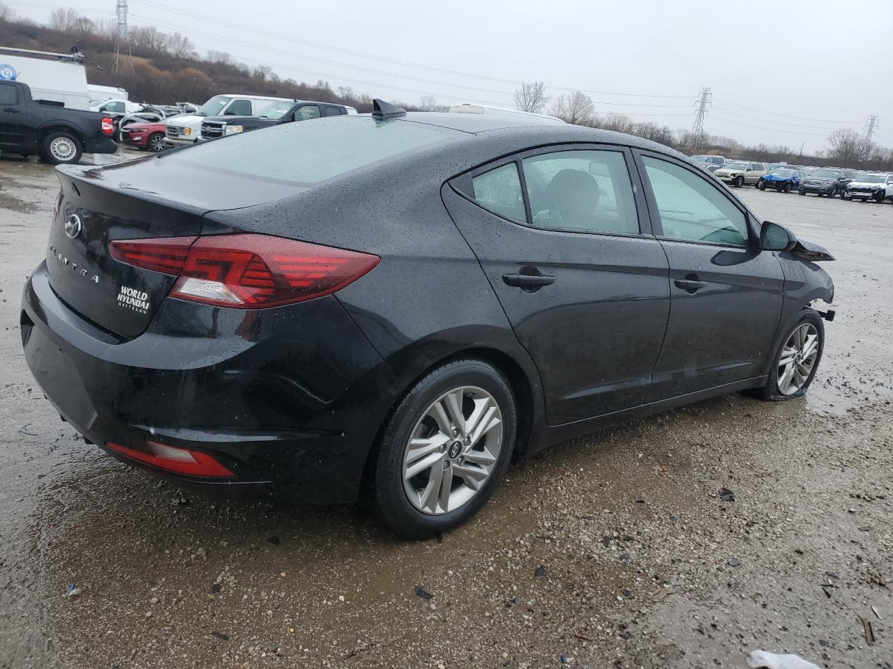 2019 Hyundai Elantra Sel vin: KMHD84LF2KU855713