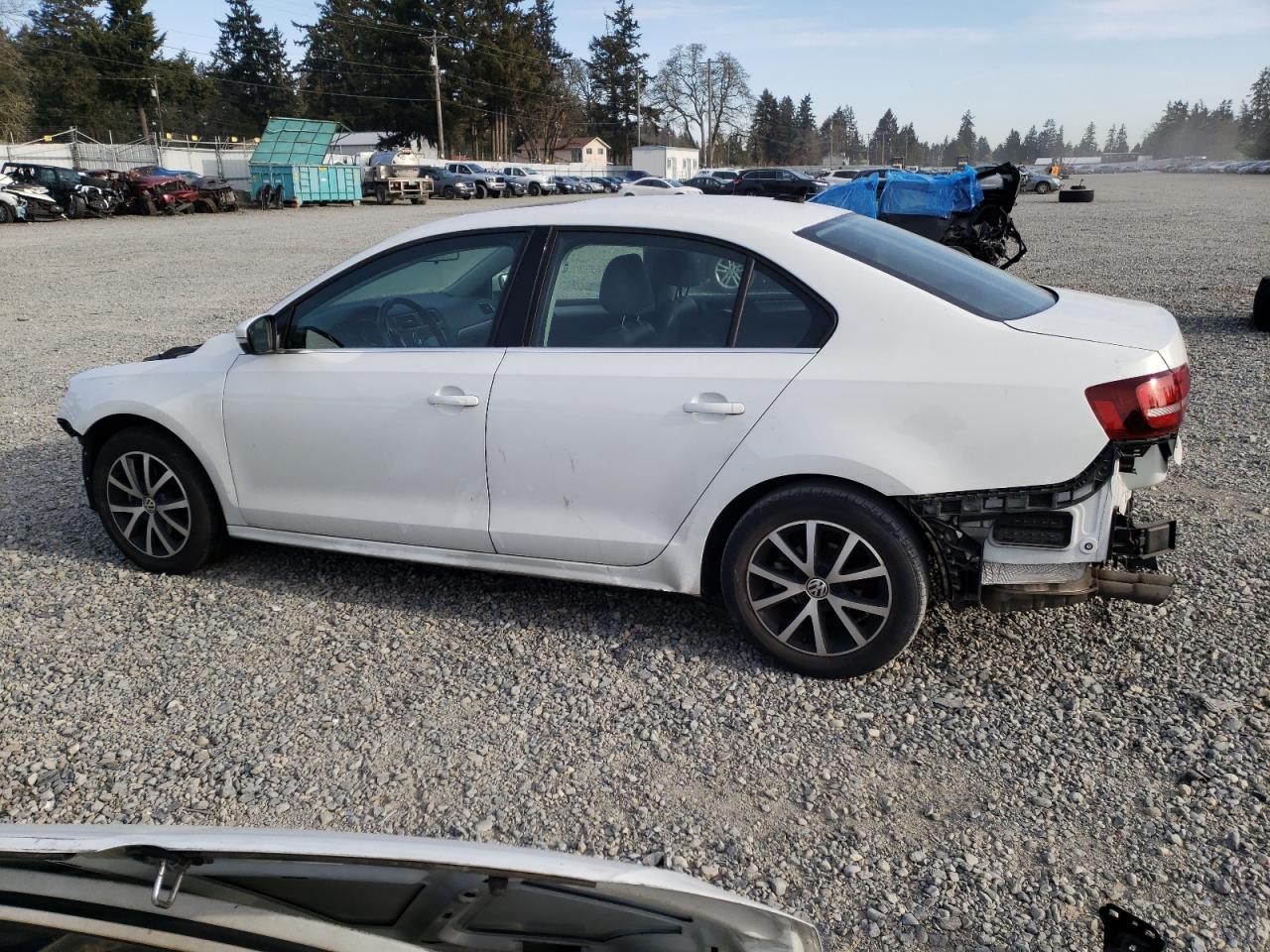 3VWDB7AJ5HM258435 2017 Volkswagen Jetta Se