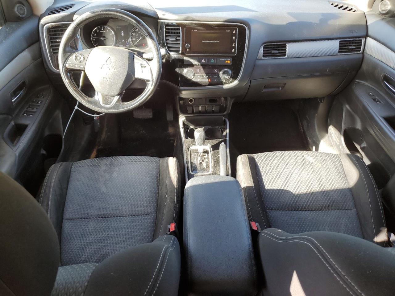 JA4AD3A30JJ003635 2018 Mitsubishi Outlander Se