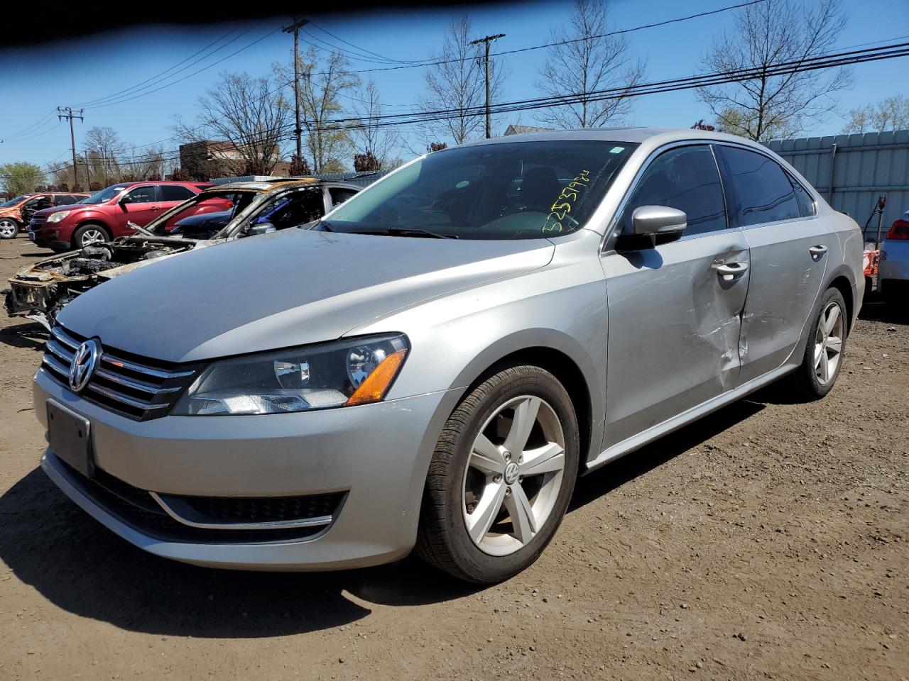 1VWBP7A35DC103275 2013 Volkswagen Passat Se