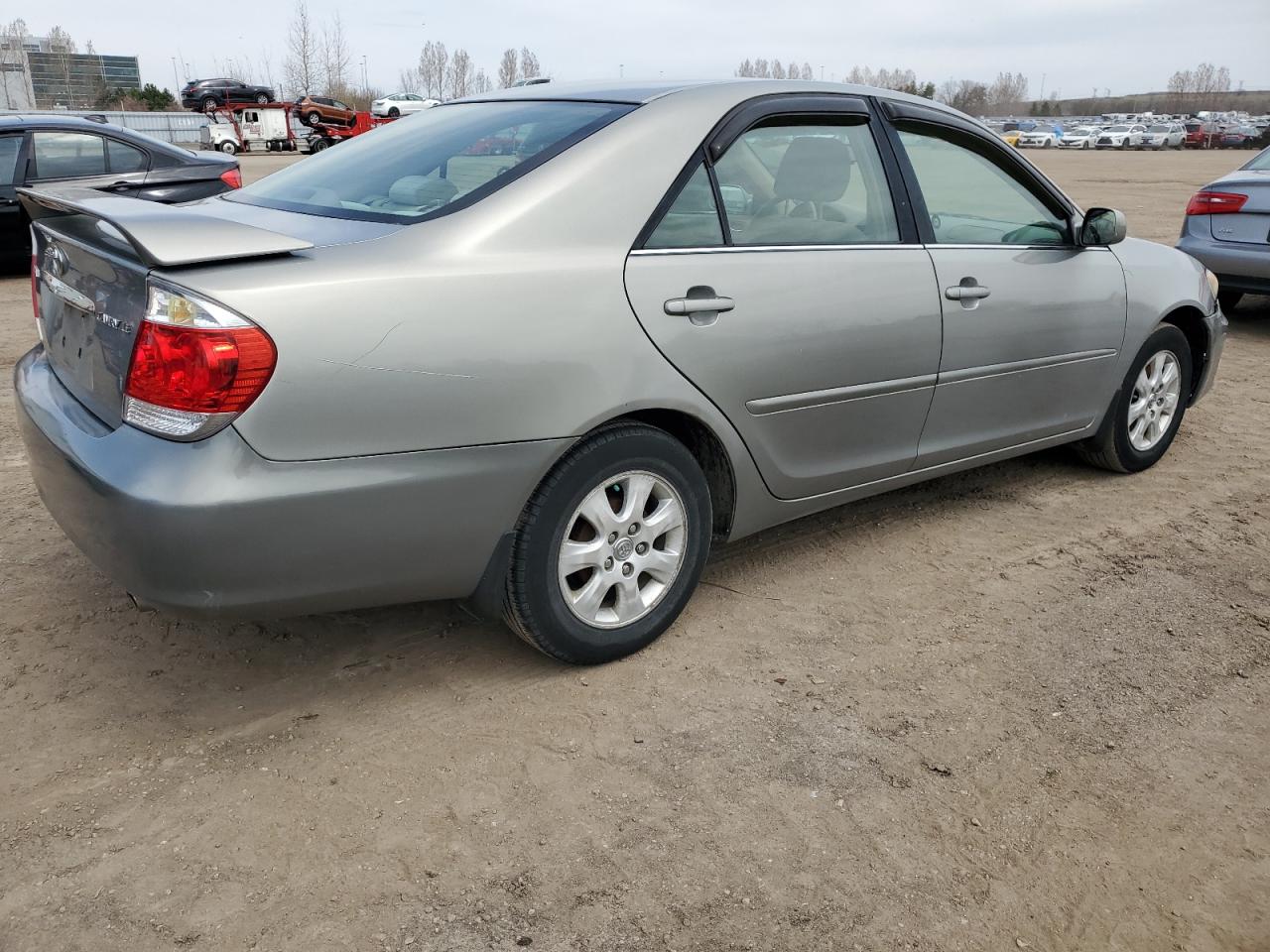 4T1BE32K75U609656 2005 Toyota Camry Le