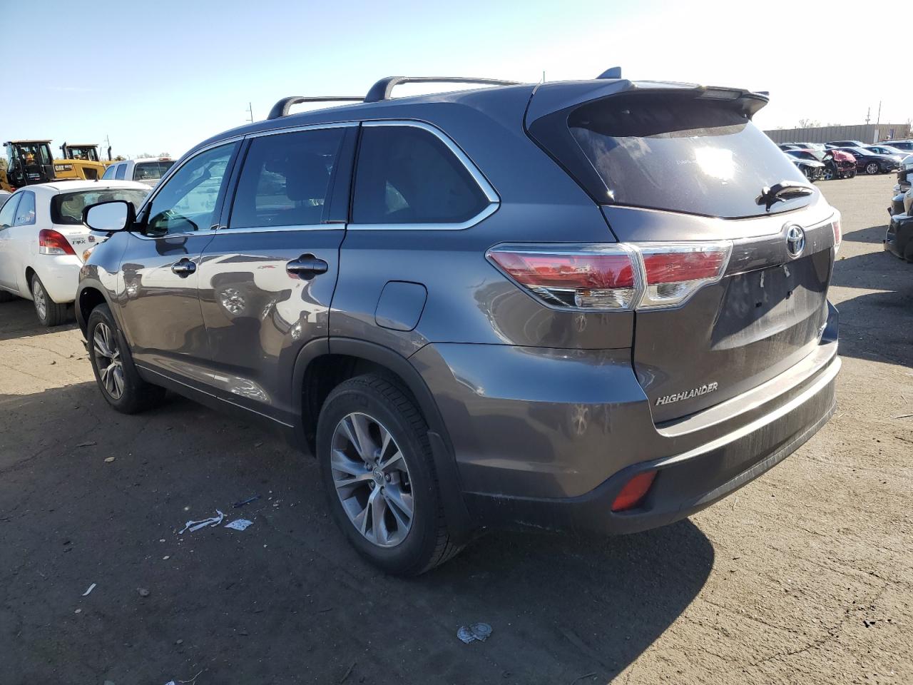 5TDBKRFH4ES025072 2014 Toyota Highlander Le