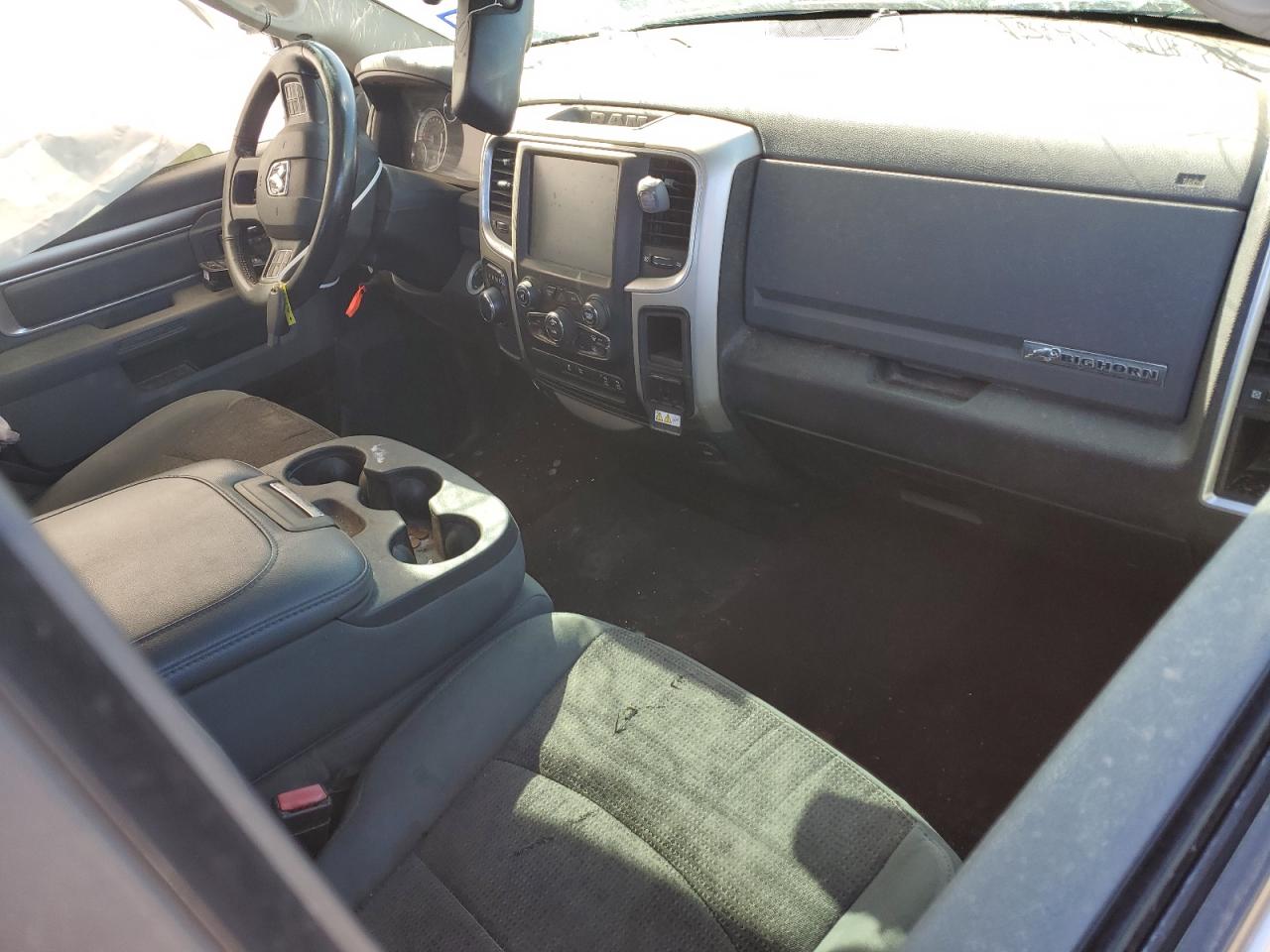 1C6RR6GT5HS797501 2017 Ram 1500 Slt