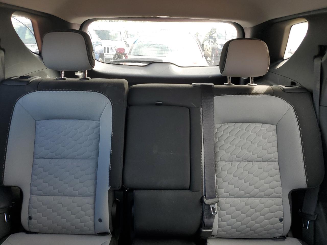 2GNAXHEV0J6227921 2018 Chevrolet Equinox Ls