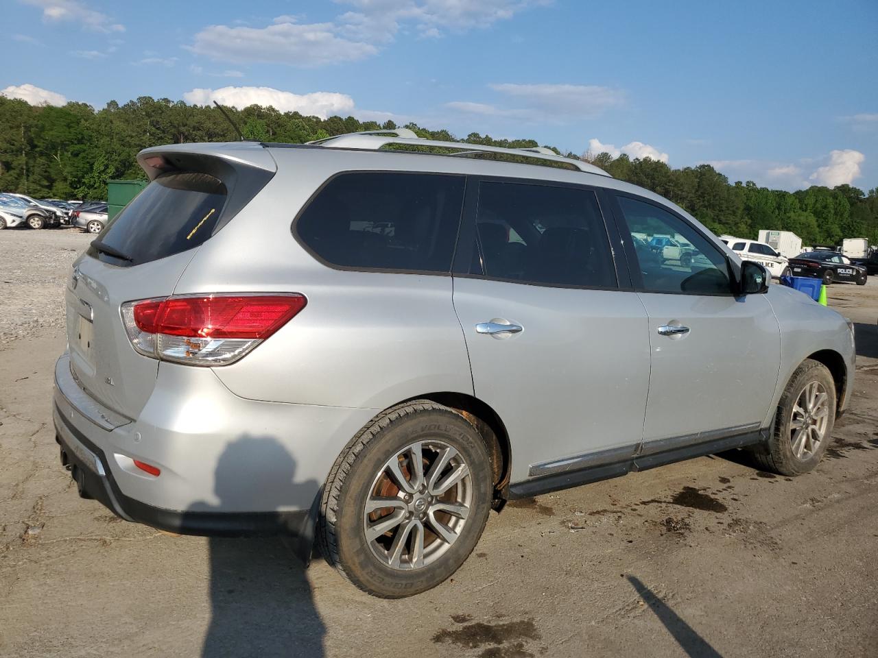 2016 Nissan Pathfinder S vin: 5N1AR2MN1GC637785