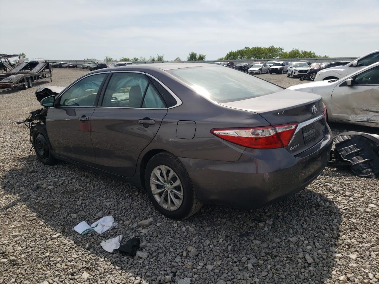 2017 Toyota Camry Le vin: 4T1BF1FKXHU327916