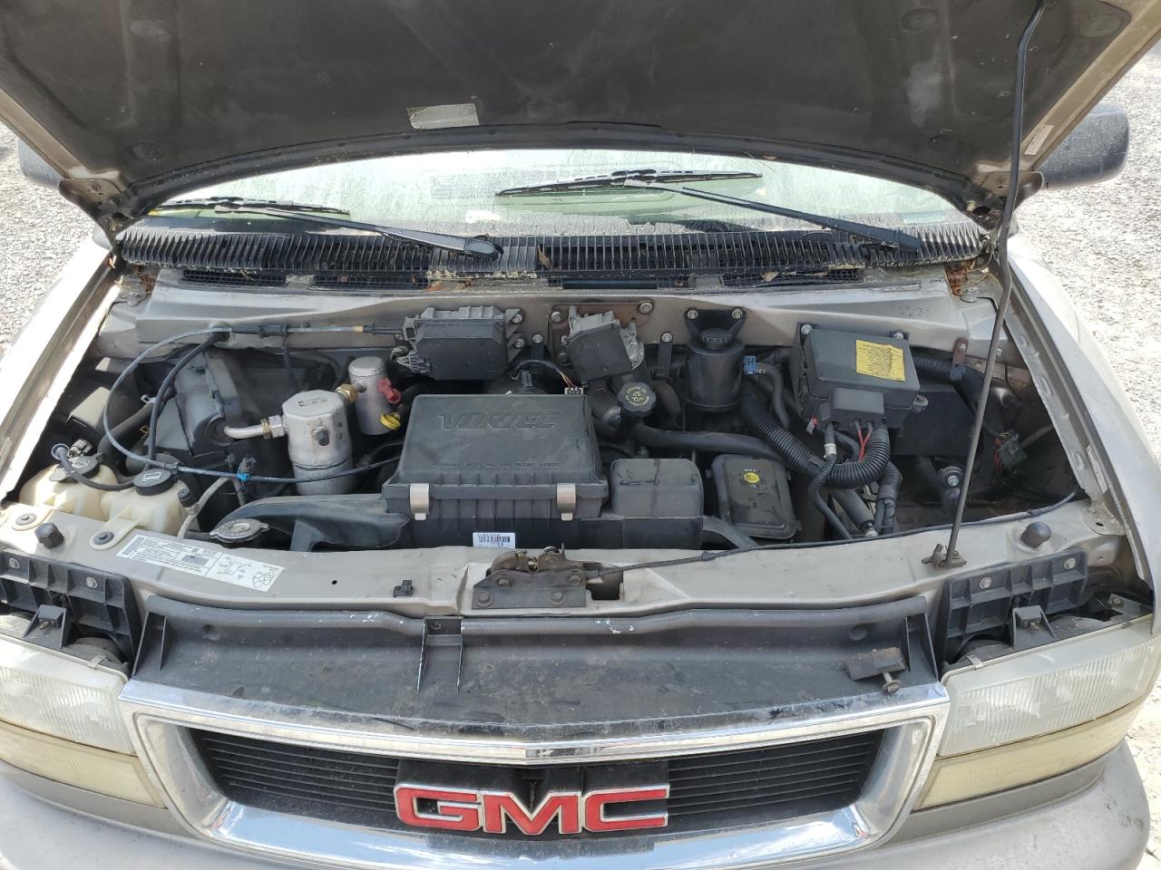 1GKDM19X42B513582 2002 GMC Safari Xt