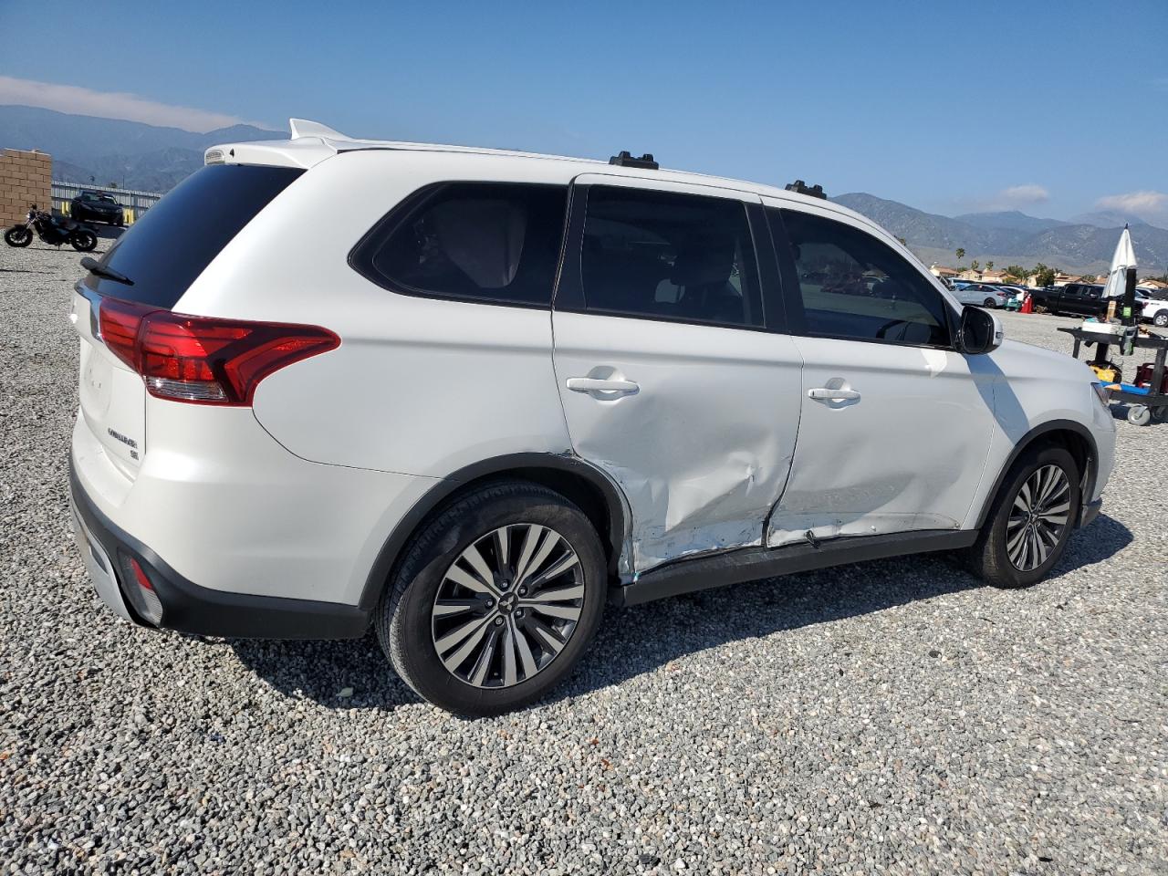 JA4AD3A34KZ039041 2019 Mitsubishi Outlander Se