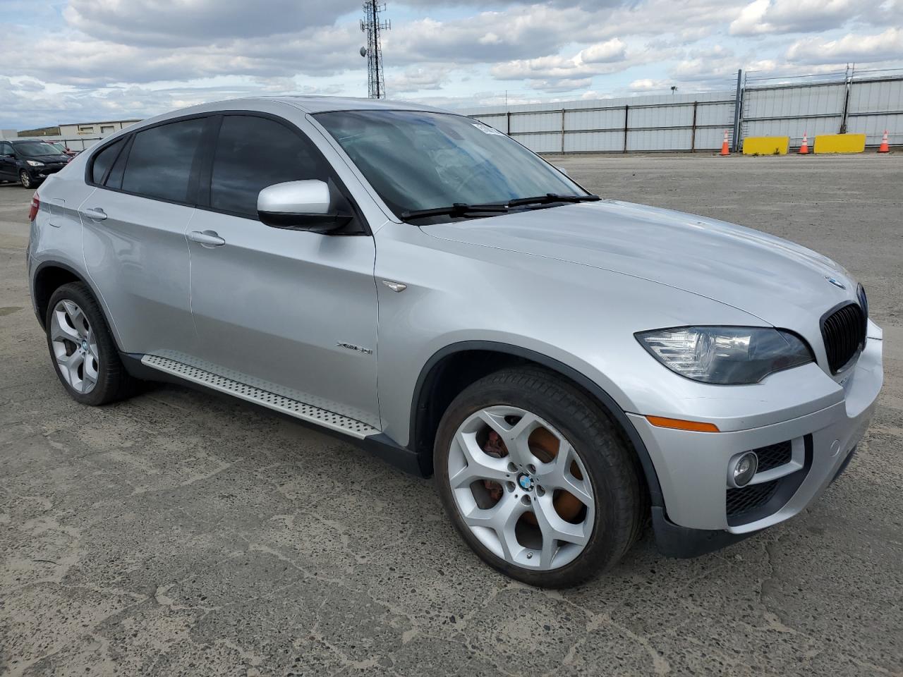 2013 BMW X6 xDrive50I vin: 5UXFG8C59DL591038