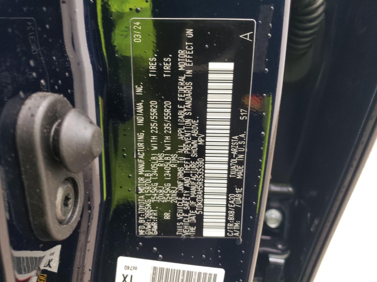 5TDKDRAH5RS535390 2024 Toyota Highlander Le