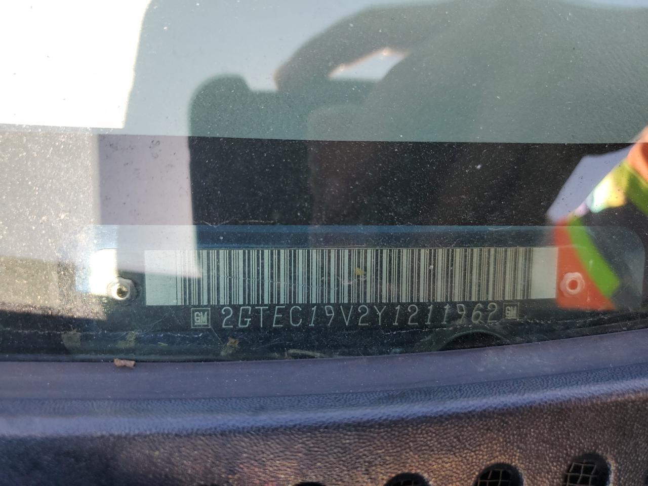 2GTEC19V2Y1211962 2000 GMC New Sierra C1500