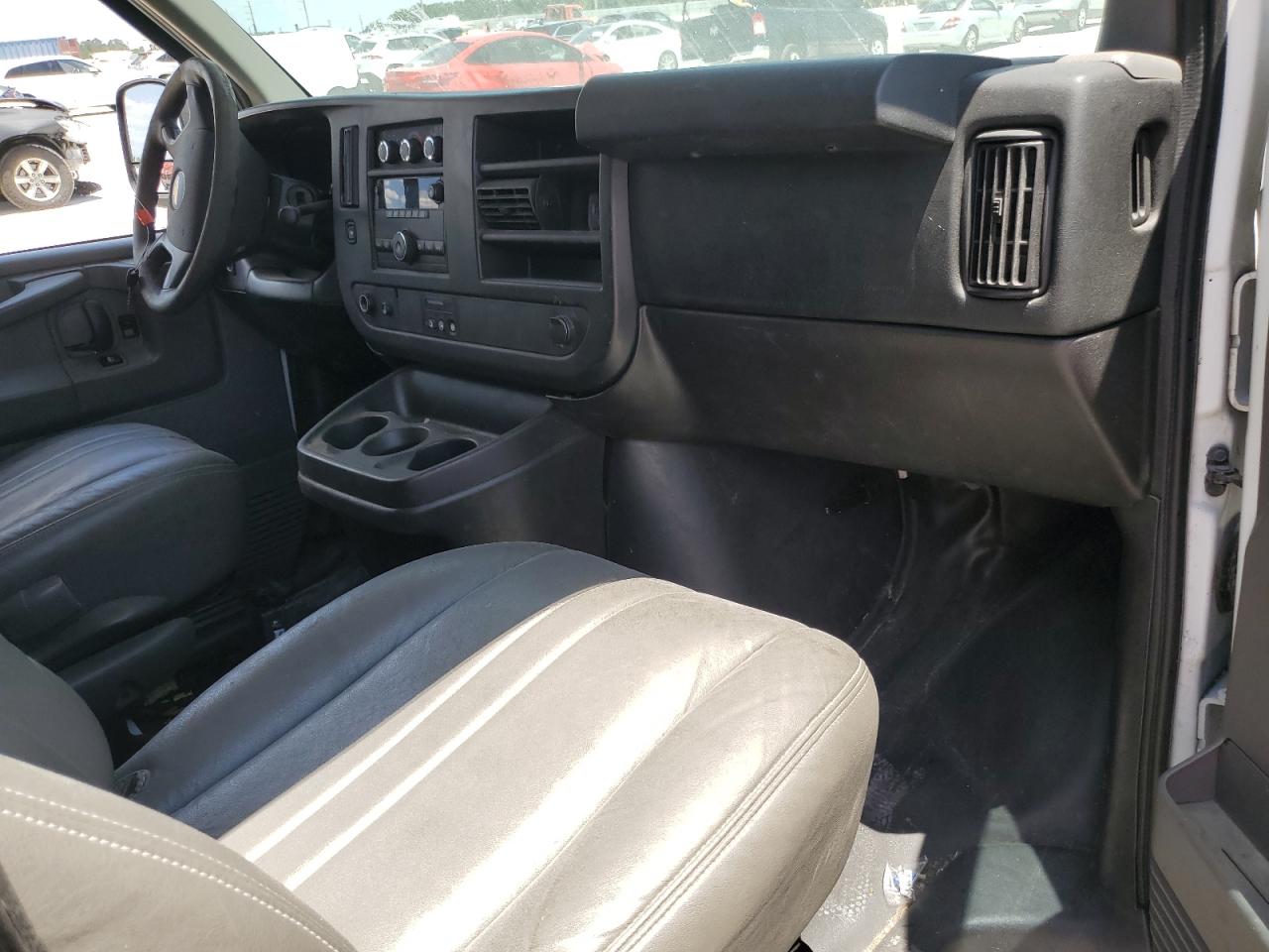 1GCSGAFX9E1159454 2014 Chevrolet Express G1500