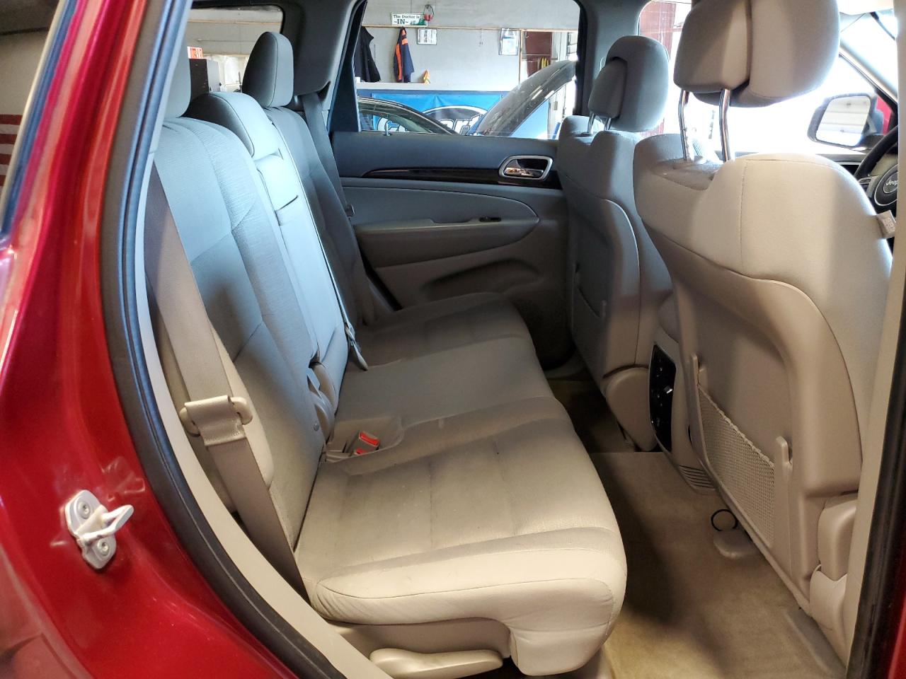 1C4RJFAG2CC189000 2012 Jeep Grand Cherokee Laredo