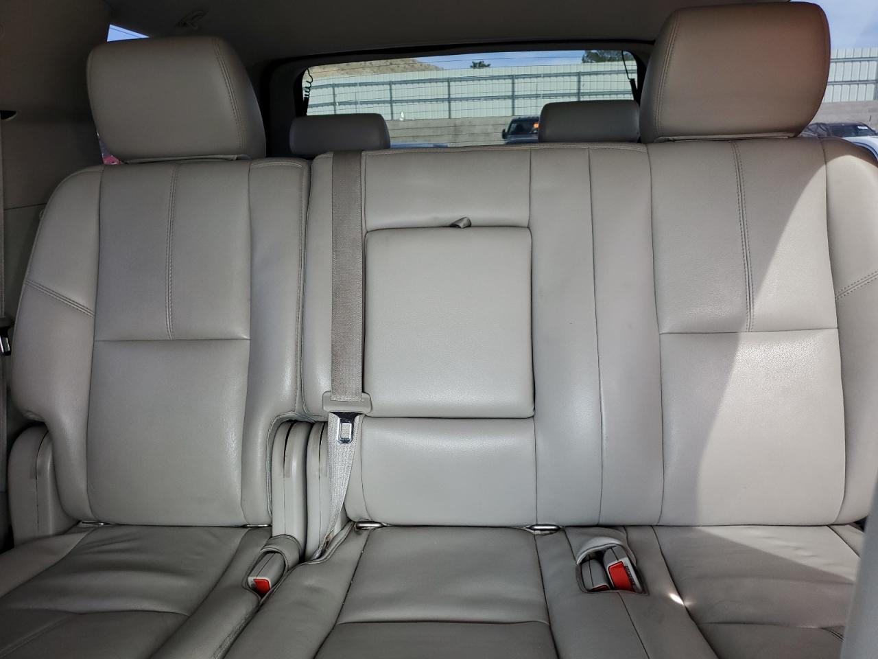 1GNSCBE08BR366069 2011 Chevrolet Tahoe C1500 Lt