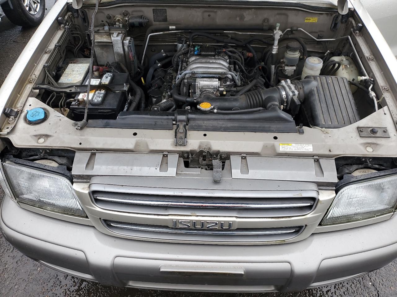 JACDJ58X717J01699 2001 Isuzu Trooper S