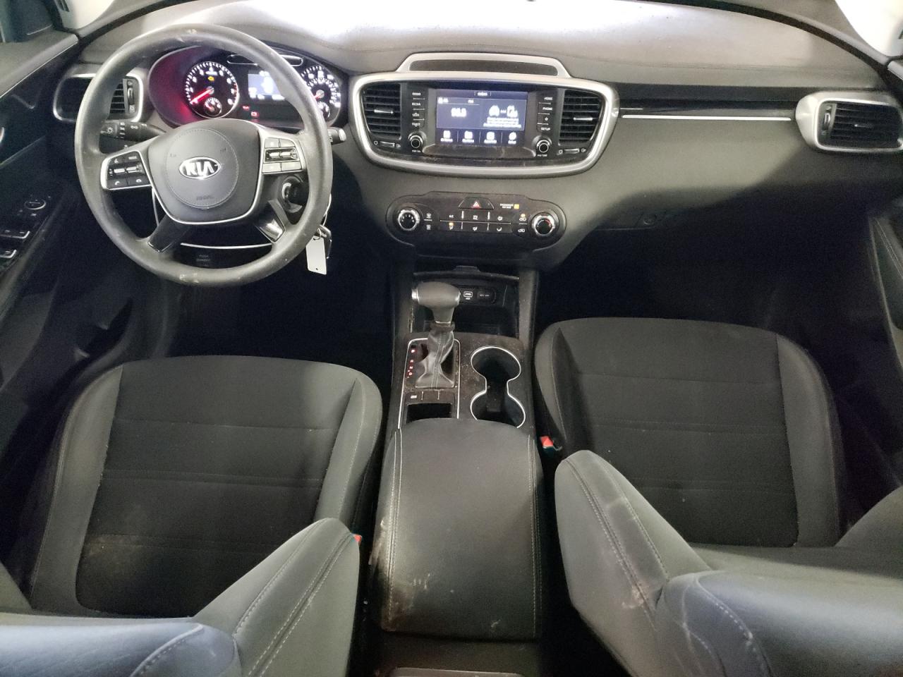 2019 Kia Sorento L vin: 5XYPG4A33KG473219